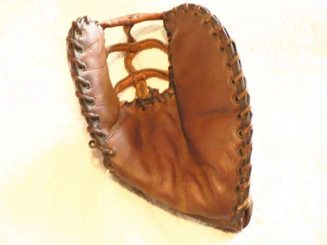 Johnny Mize Wilson 564 With Snare Web Front